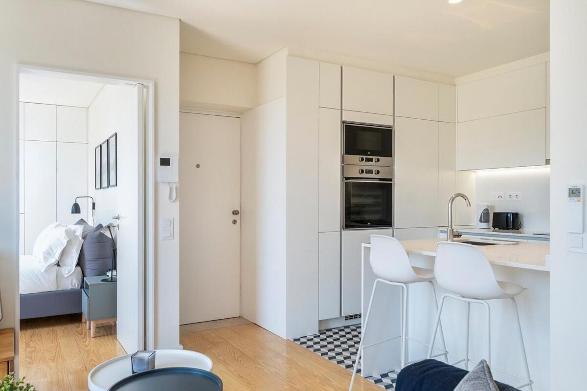 Modern 1 Bedroom With Balcony * Lisboa